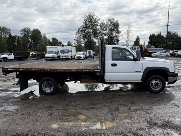 2006-chevrolet-silverado-3500-image-3