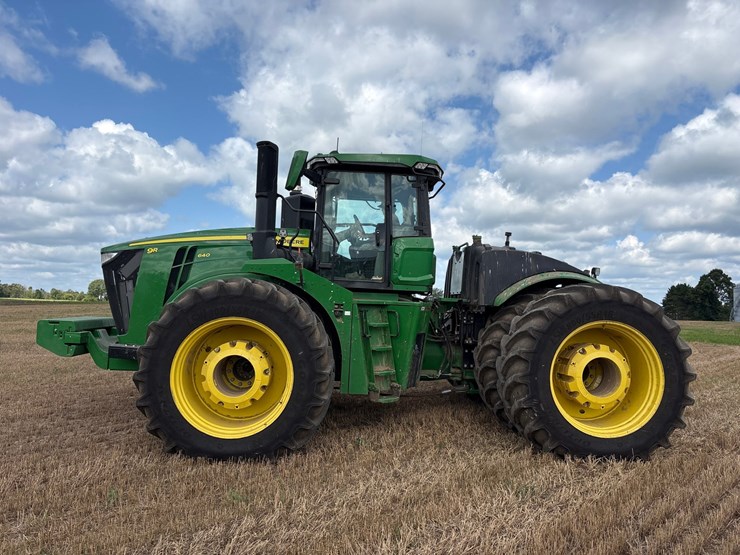2022-john-deere-640-image-2