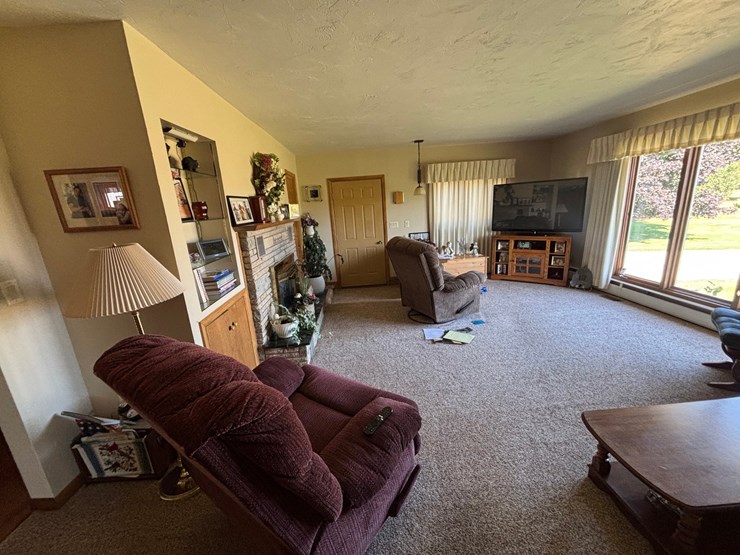 #60000-•-29.92-acre-farm-with-home,-barns-&-outbuildings-image-55