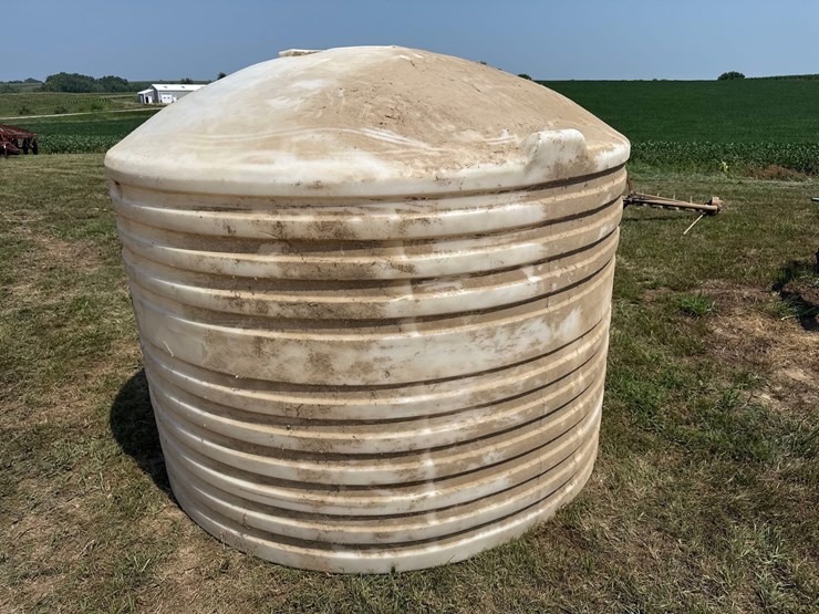 1200-gallon-poly-tank-image-2