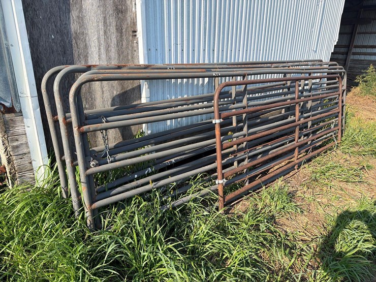 5-grey-gates-image-1