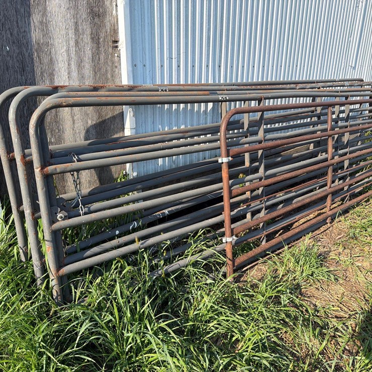 5 Grey Gates