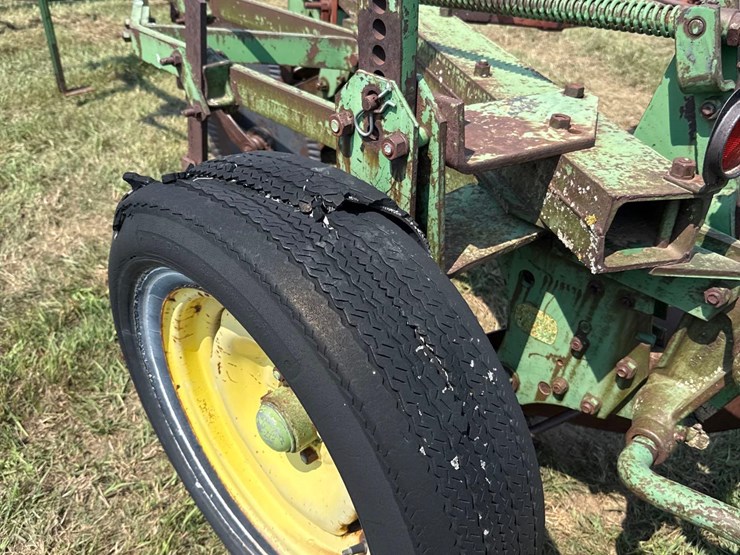 john-deere-4-bottom-plow-image-16