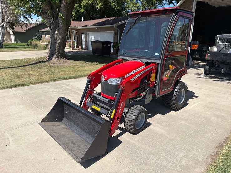 2021-massey-ferguson-4-image-1