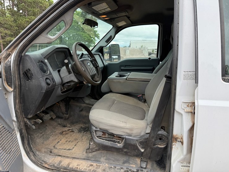 2014-ford-f450-image-39