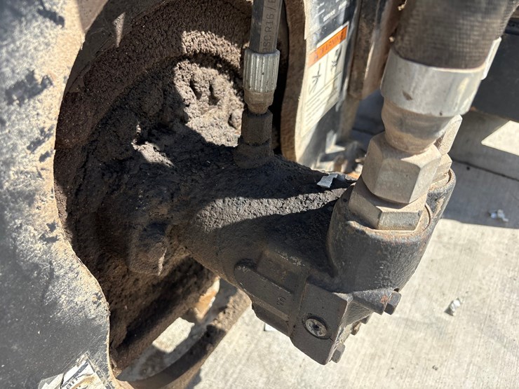 #5462-•-john-deere-cp24c-skid-steer-planer-attachment-image-9