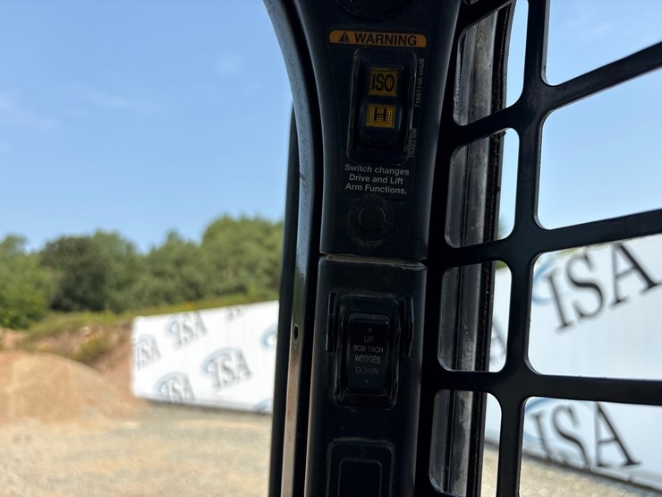 2018-bobcat-t870-image-42