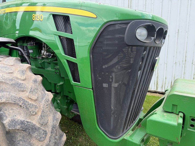 john-deere-8130-image-57