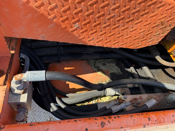 #2470-•-2002-tor-truck-dr-4280-crane-truck-image-98