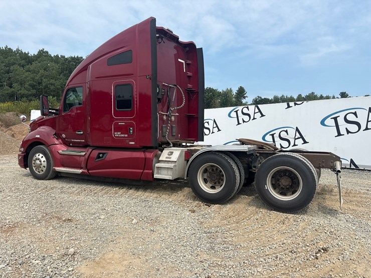 2014-kenworth-t680-image-3