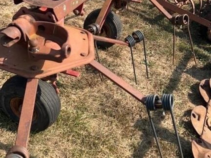 new-holland-540-image-2