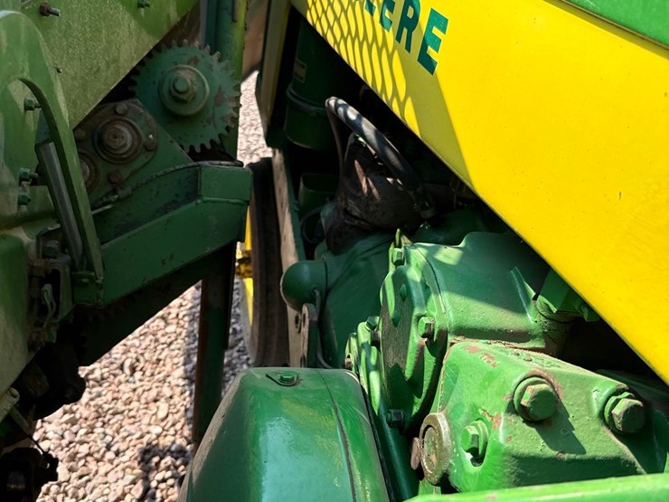 john-deere-630-image-52