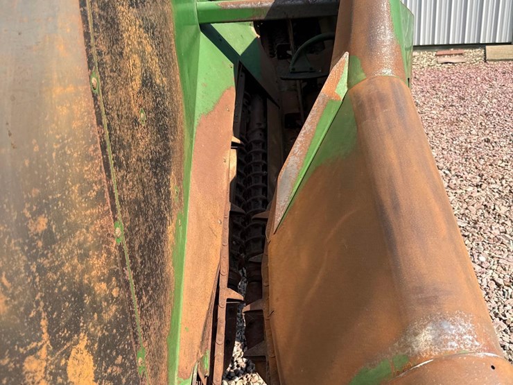 john-deere-630-image-11