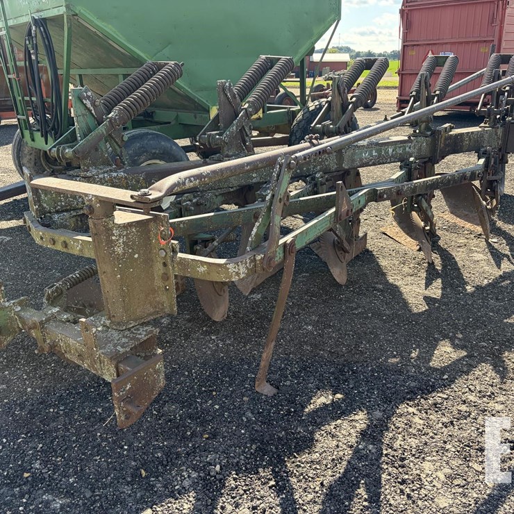 OLIVER 546
