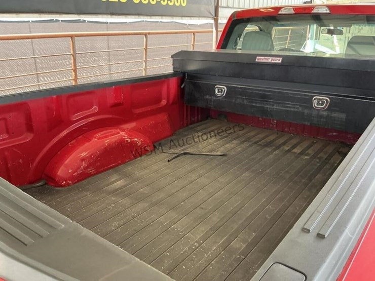 2017-ford-f150-image-10