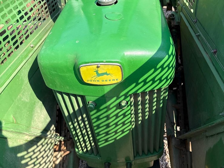 john-deere-630-image-64