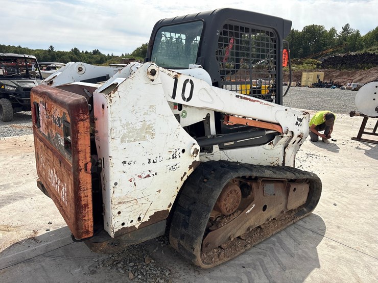 2014-bobcat-t550-image-5