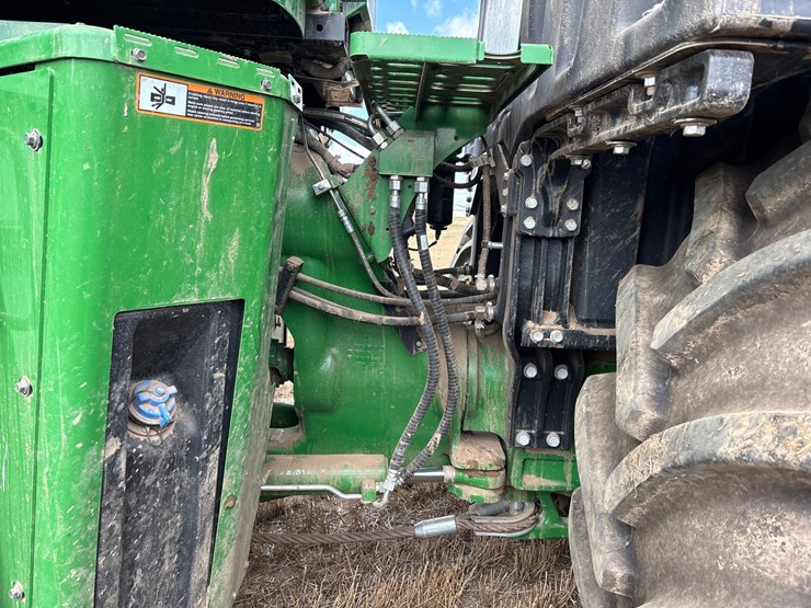 2022-john-deere-640-image-30