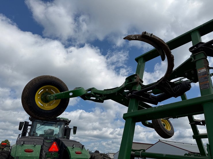 john-deere-2430-image-27