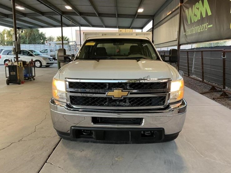 2014-chevrolet-silverado-2500hd-image-3