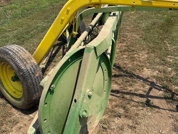 john-deere-640-image-11