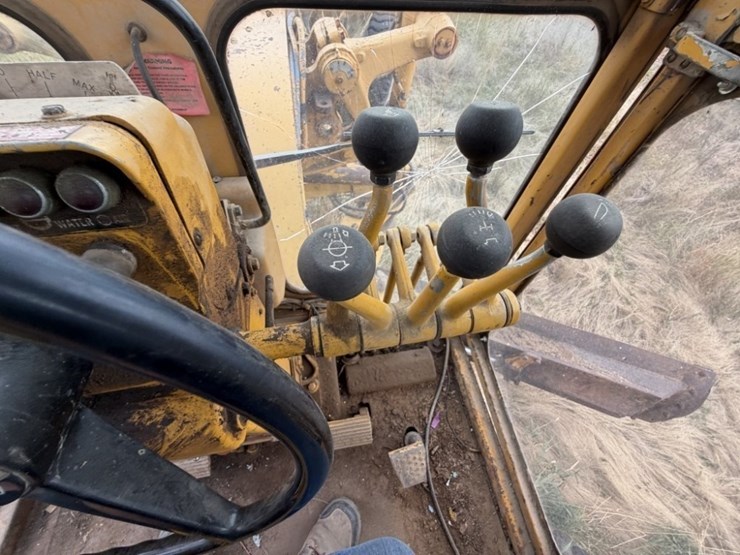 1979-caterpillar-140g-image-15