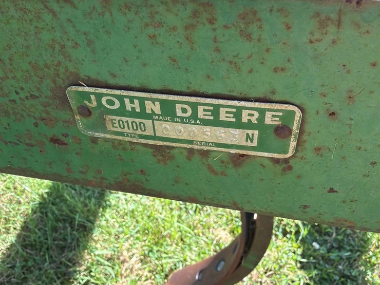 john-deere-100-image-15