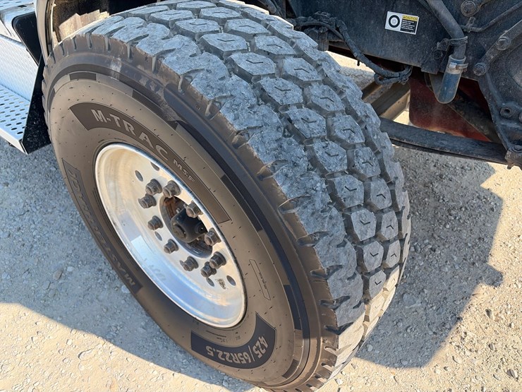 2019-kenworth-t800-image-29