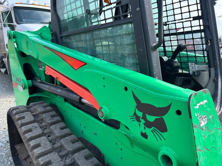 2017-bobcat-t550-image-18