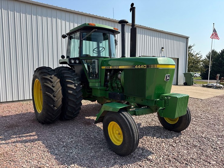 1979-john-deere-4440-image-2