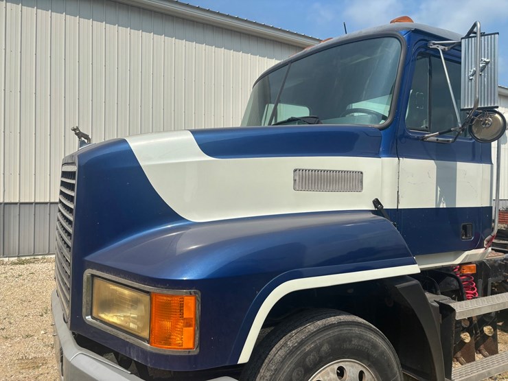 1995-mack-ch613-image-8