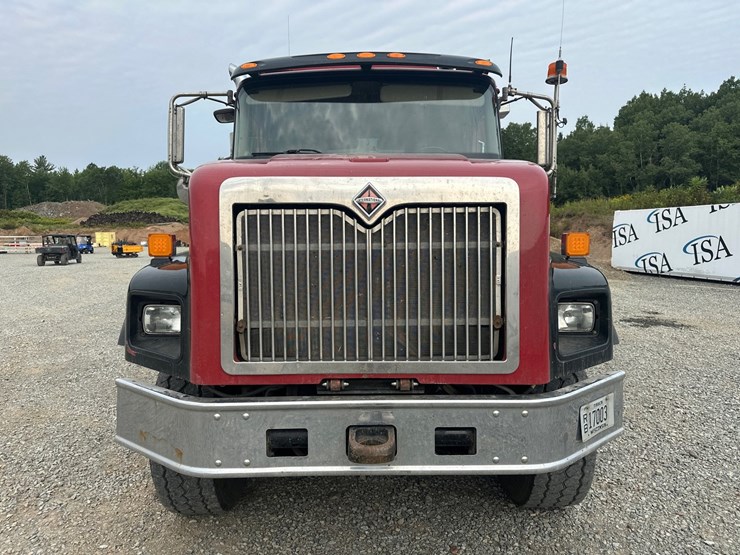 #61388-•-2004-international-5600i-quad-axle-dump-truck-image-8