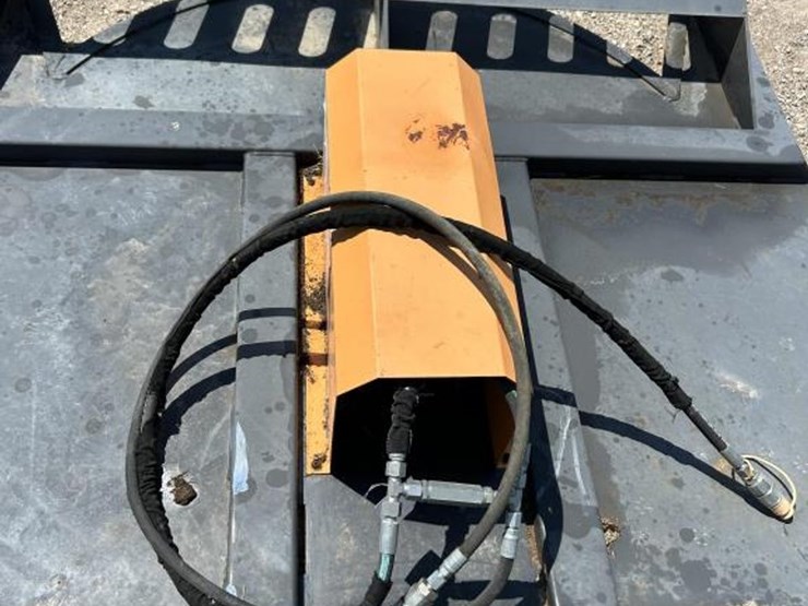 #217-•-skid-steer-72"-rotary-cutter-for-image-3