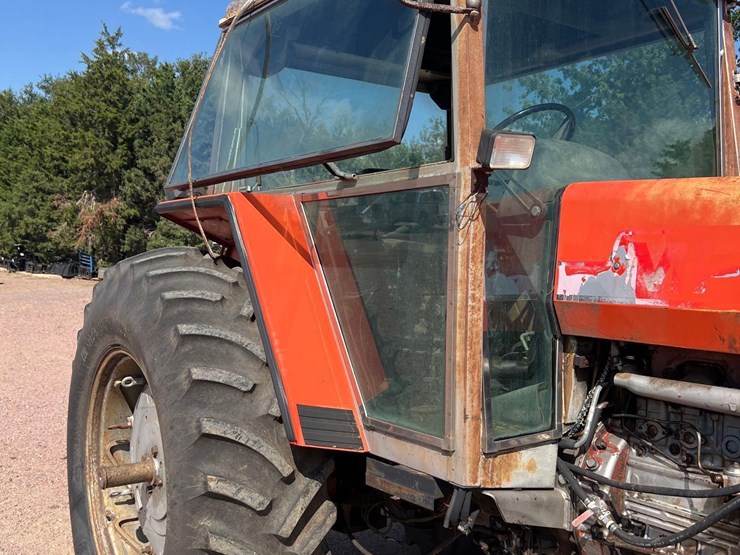 massey-ferguson-2705-image-14