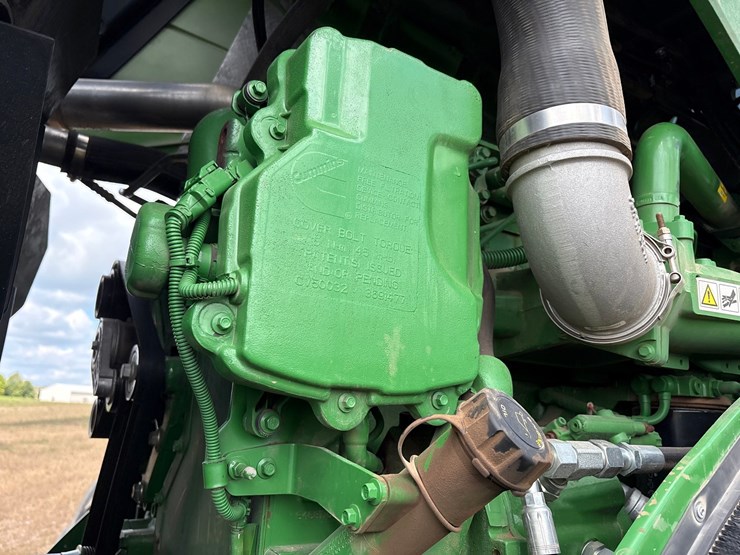 2022-john-deere-640-image-54