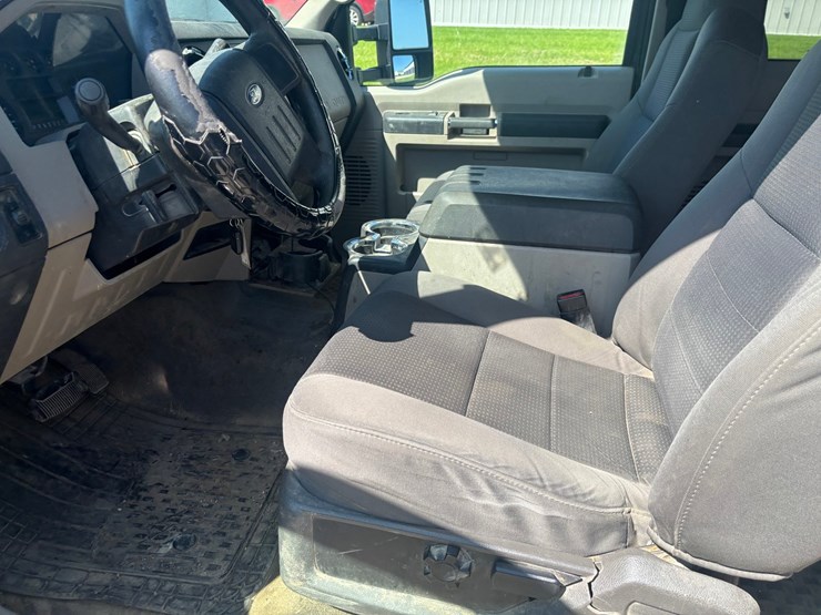 2009-ford-f350-image-46