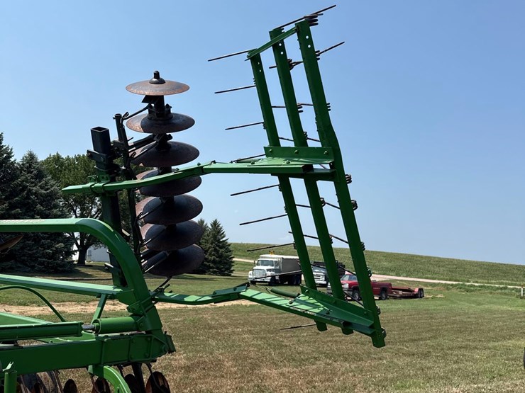 john-deere-230-image-34