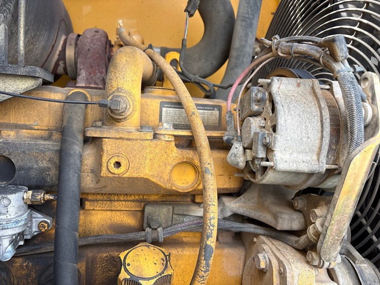 deere-444h-image-51