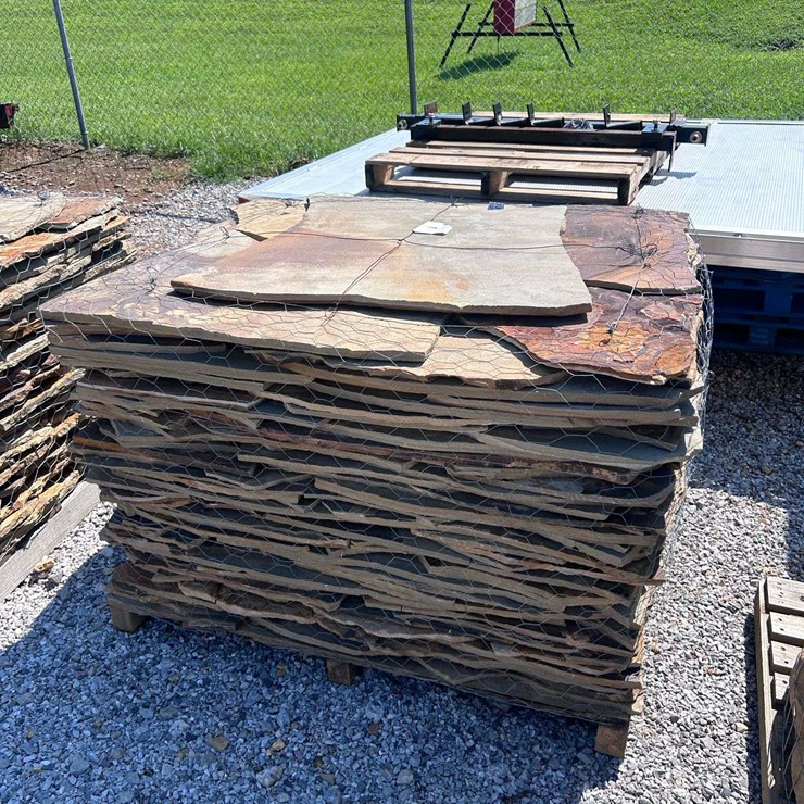 PALLET OF 3/4" SANDSTONE PATIO STONES