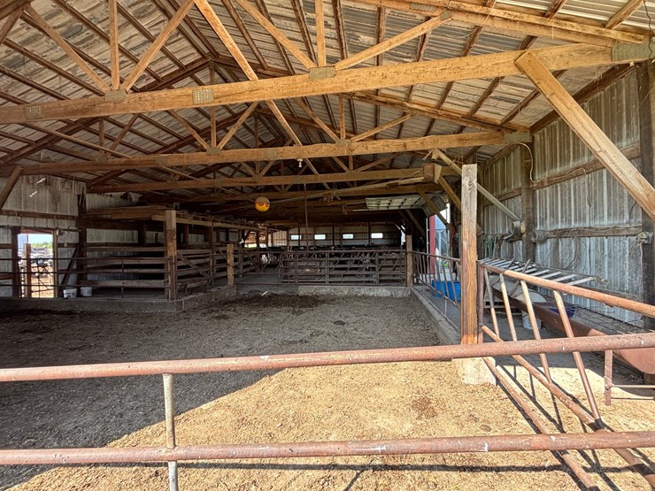#60000-•-29.92-acre-farm-with-home,-barns-&-outbuildings-image-102