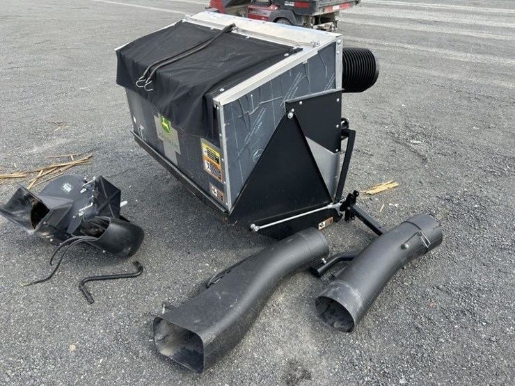 john-deere-1025r-image-3
