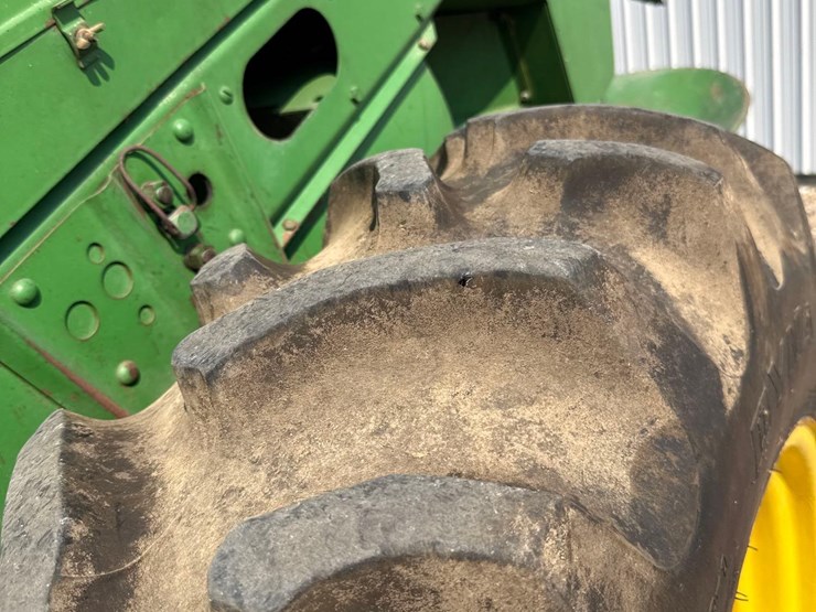 john-deere-630-image-38