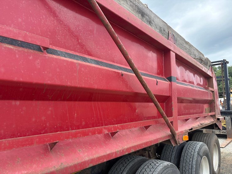 #61388-•-2004-international-5600i-quad-axle-dump-truck-image-16