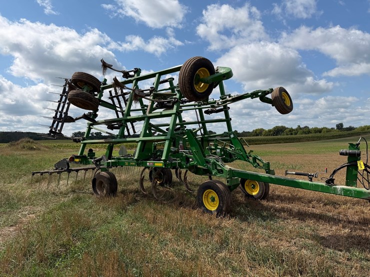 john-deere-2430-image-1