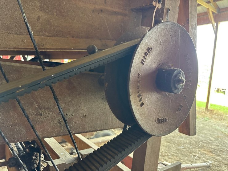 #2915-•-electric-wheat/grain-fanning-mill-trailer-image-19