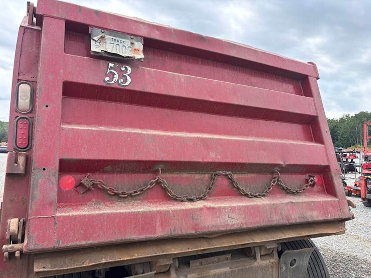 #61388-•-2004-international-5600i-quad-axle-dump-truck-image-18