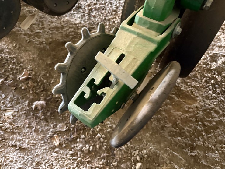 john-deere-1775-image-52