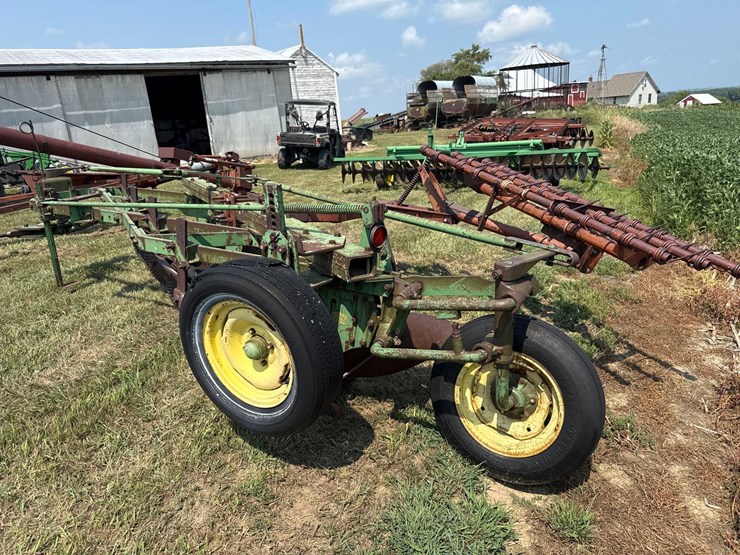 john-deere-4-bottom-plow-image-3