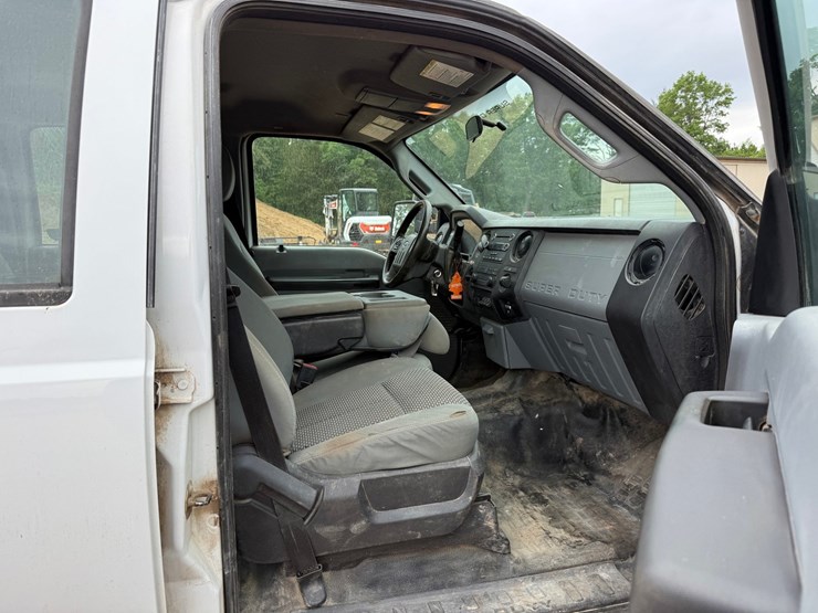 2014-ford-f450-image-35
