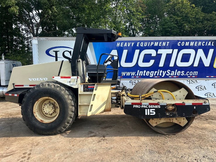 #2795-•-volvo-pro-pac-115-single-drum-compactor-image-6